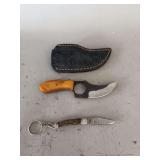 Set of 2 knives w/ 1 sheath