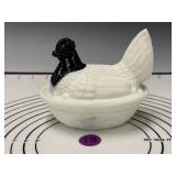 Hen on Bulging Rim Base