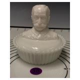 Dewey on Ribbed Base