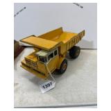 1975 ERTL USA IH Hydraulic Dump Truck