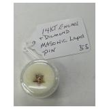 14K Gold Masonic Lapel Pin with Diamond