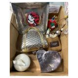 Decorative Ladies' Items