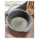 Wagner Ware Griswold 3 Qt Cast Iron Pot