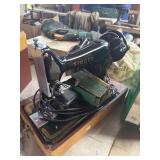 Singer Sewing Machine with Case