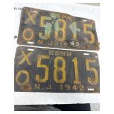 1942-1943 NJ COMM License Plates Pair XO5815
