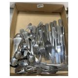 Oneida Stainless Steel Flatware Set Assortment