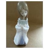 Lladro Porcelain Praying Virgin Mary Figurine