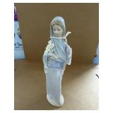 Lladro Girl With Calla Lilies Figurine