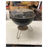 TABLETOP CHARCOAL WEBER GRILL