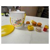 ASSORTED VINTAGE MCDONALDS TOYS