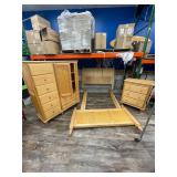 WOODCRAFT INDUSTRIES QUEEN SIZE BEDROOM SET