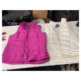 (2)- XL LANDS END VESTS