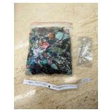 ASSORTED LOOSE BEADS