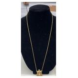GOLD TONE PENDANT NECKLACE