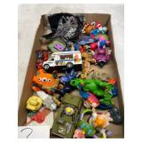 Tray lot of toys and action figures