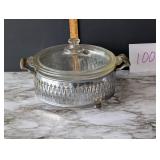 1.5qt Pyrex Dish with Metal Carrier/Trivet