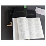 4 New Holy Bibles, NRSV Lot 4