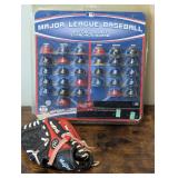 Rawlings Collectible Helmets & Kids Glove
