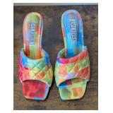 Cape Robbin Size 6M Pumps & Shoe Wall Hanging