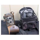 2 Cameras - Vintage Uniflex II & Kodak