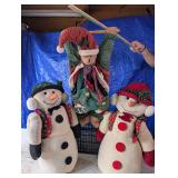 Sitting Snowmen (2 Ft) and Hanging Kangaroo