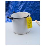 Granite Ware Pot - White with Black Trim