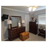 Bedroom Furniture Set Lot