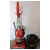 2 Vacuum Cleaners
