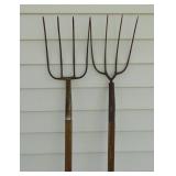2 Pitchforks