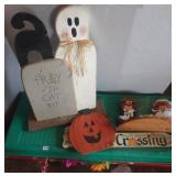 Holiday Decorations & Flowers