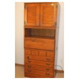 Dresser / Sectary