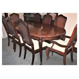 Dining Room Table w/2 Captains & 4 Chairs