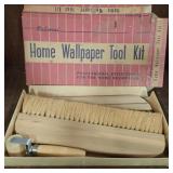 Box Wall Paper Brush, Tin Lid
