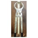 Durdizzo Castrate Tool