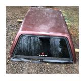 LEER Burgundy Pickup Truck Canopy – Tinted Rear Window