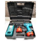 Makita 6233D 3/8' Cordless Drill with DC1410 Charger & Batteries