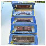 (#1) Vintage AHM HO Scale Train Lot: Assorted Rolling Stock & Boxes