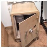 Heavy-Duty Vintage Sentry Floor Safe on Wheels (Read)