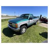 1993 1500 chevy truck, 4wd, 5.7/auto, ac work!
