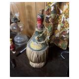 The main item in the image is a vintage Italian