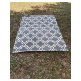Area rug 78' x 60ï¿½