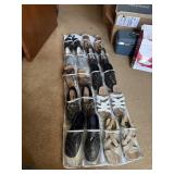 A shoe lot in white door  shoe hanger