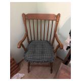 Table and chairs (6)