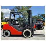 2017 TOYOTA FORKLIFT MODEL 8FDU30