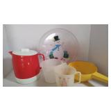Kitchen Lot - Pitcher, Strainer, Measuring...