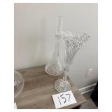 1 Decanter, 1 Vase