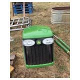 John Deere 4720 hood