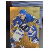 Dominik Hasek GOLD MEDALLION Ultra 95-96