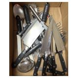 Box lot of cutlery / SHIPPING