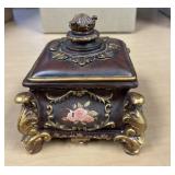 Trinket Box with Lid Very Pretty